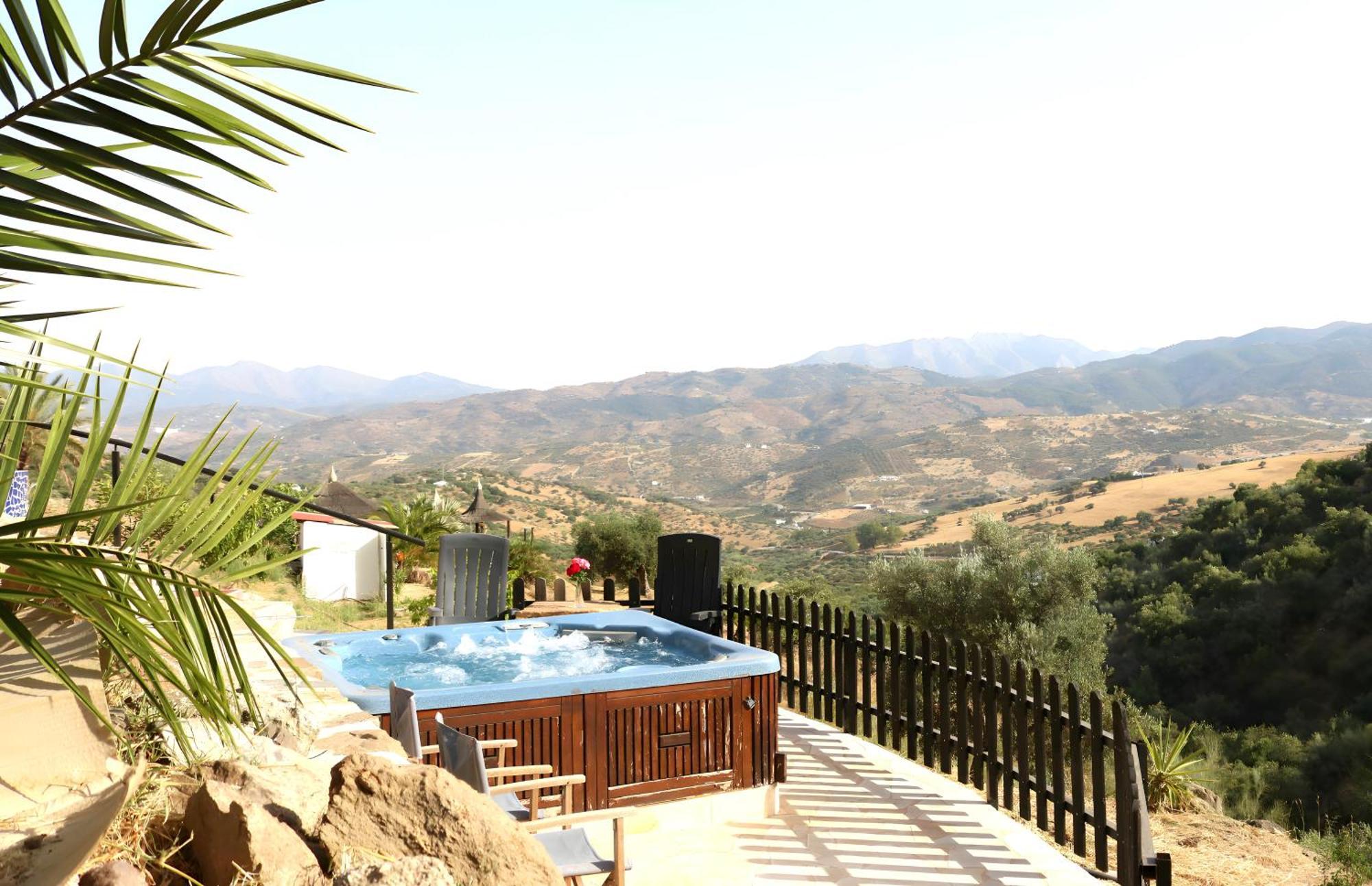 Private Detached Chalet With Own Jacuzzi Mi Dushi Tolox Dış mekan fotoğraf